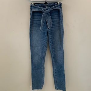 Abercrombie & Fitch Ultra High Rise Super Skinny Ankle Jeans Size 26/2r